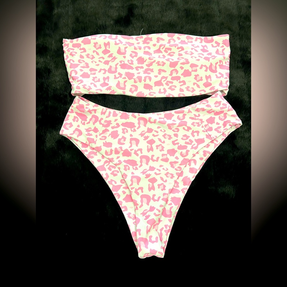 Zaful Pink Leopard Print Bikini size large. Great condition! So cute!